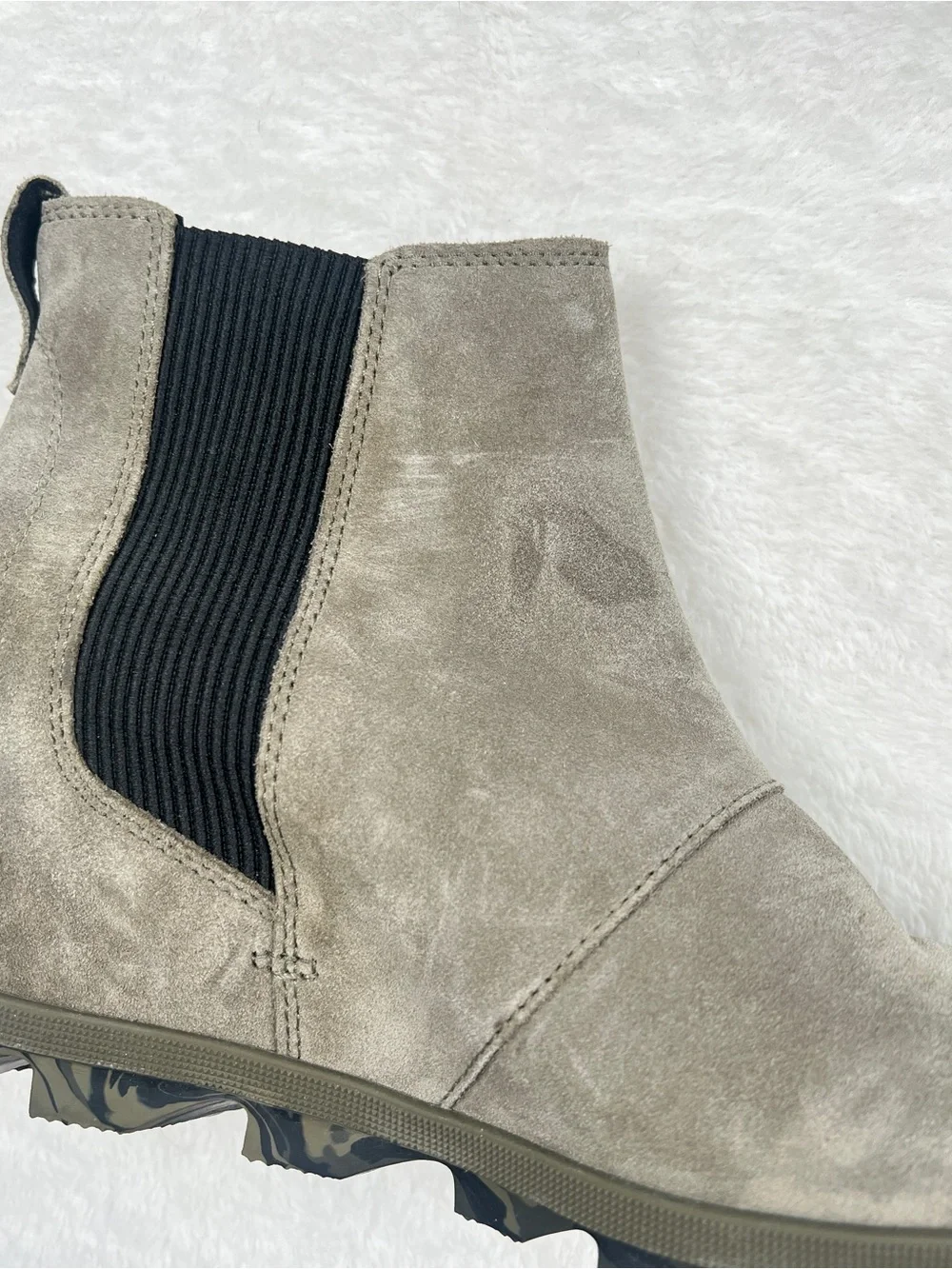 Sorel Joan of Arctic Wedge Booties Green Suede Camo Sole Women’s Size 9